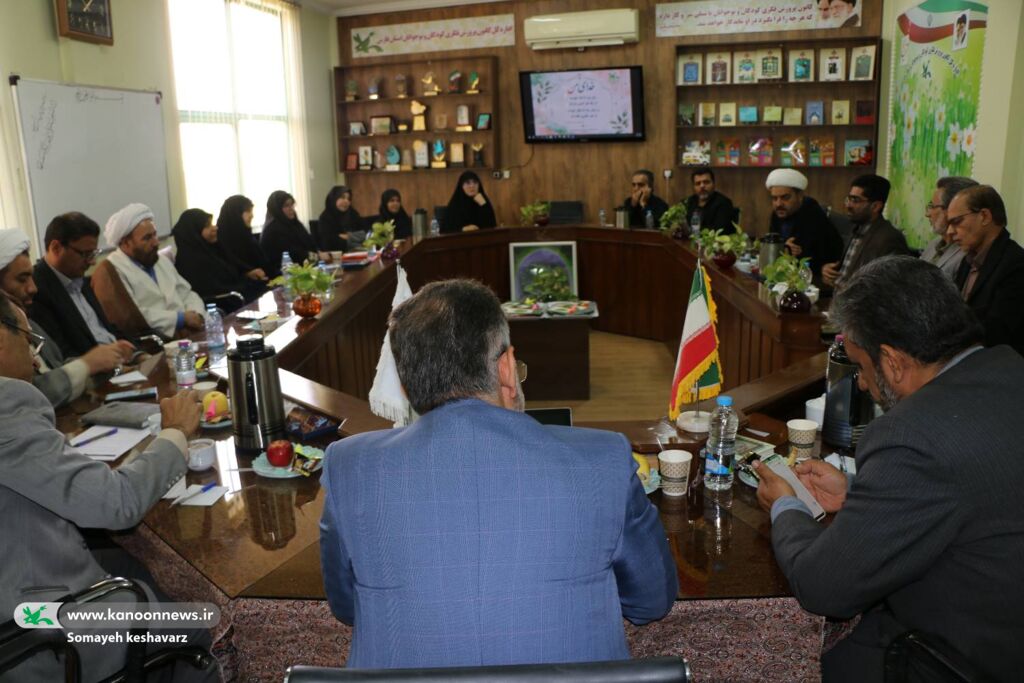 سرپرست کانون فارس بر گفتمانسازی قرآنی برای کودکان و نوجوانان تأکید کرد