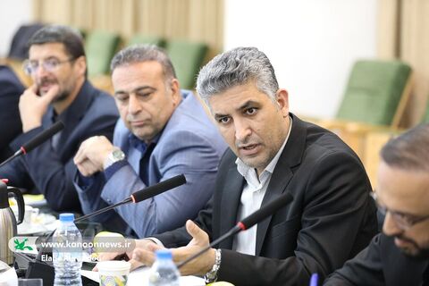 نشست مشترک شورای معاونان و مدیران‌کل کانون با مسئولان کمیته امداد امام خمینی(ره)
