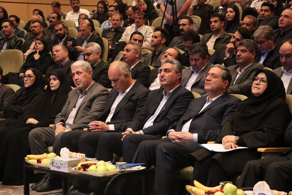 تقدیر رئیس سازمان ملی استاندارد از عضو کانون استان آذربایجان غربی