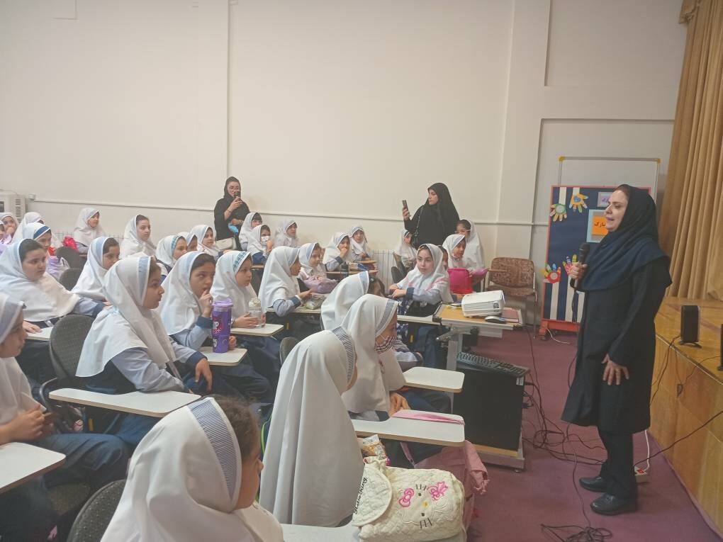 برگزاری جشن نوخوان برای دانشآموزان پایه دوم دبستان در مرکز ۴۲