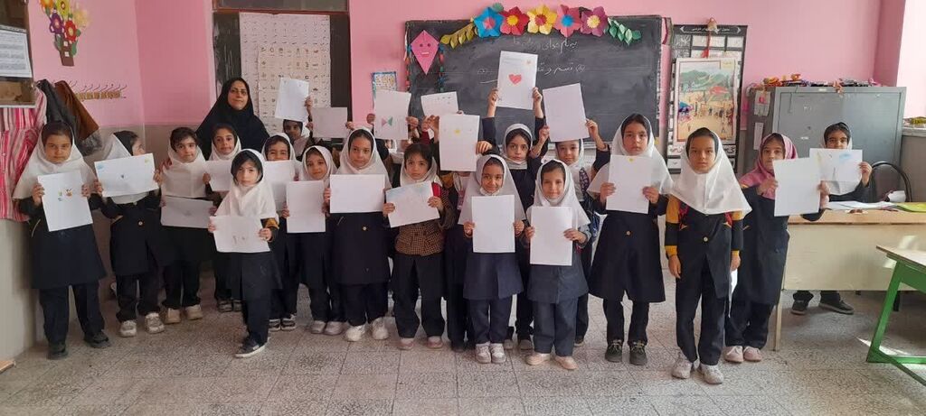 جشن نوخوانها؛ آغاز قصه دوستی کودکان با کتاب در مراکز کانون همدان