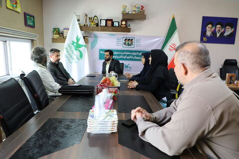 روایت تصویری بازدید مدیرکل آفرینش‌های ادبی و هنری کانون از دوره آموزشی «تئاتر اشیاء» در قزوین