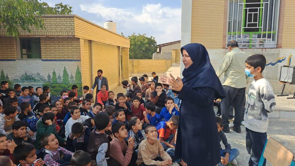برگزاری طرح «سه‌شنبه‌های کانونی» در مدرسه شهید پرهیزگار مادوان