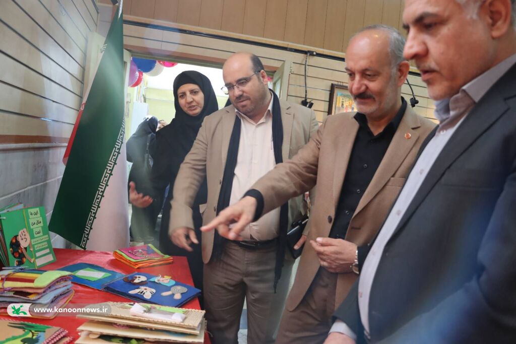 دومین نمایشگاه ملی کتاب‌های حسی و لمسی در اراک آغاز شد