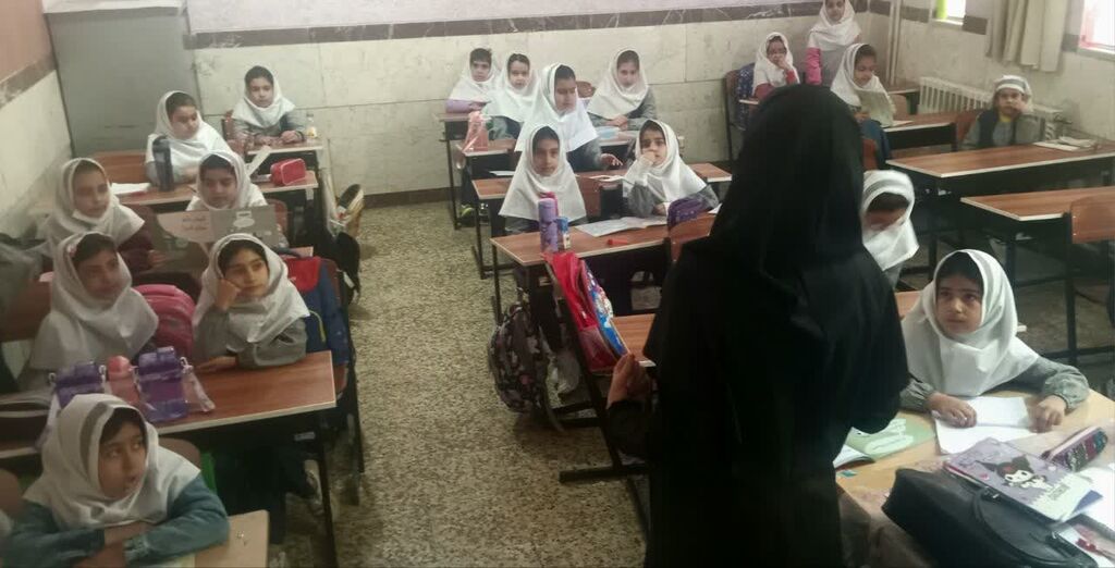 نوخوان‌های دبستان اربابی میزبان مرکز شماره ۷ کانون کرمانشاه شدند