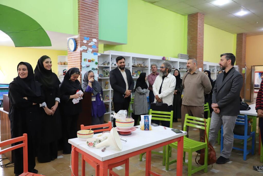 دوره آموزشی «تئاتر اشیاء» در کانون قزوین برگزار شد