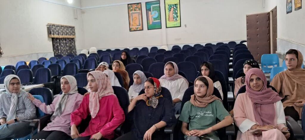 کارگاه «مهارتهای زندگی» برای اعضای کانون کنگاور برگزار شد