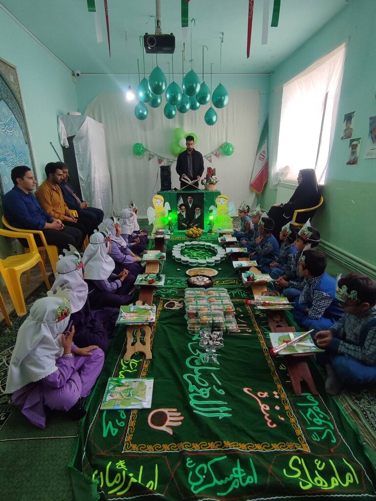 میزبانی مرکز سیار روستایی میامی از جشن قرآن و نوخوانان دبستان