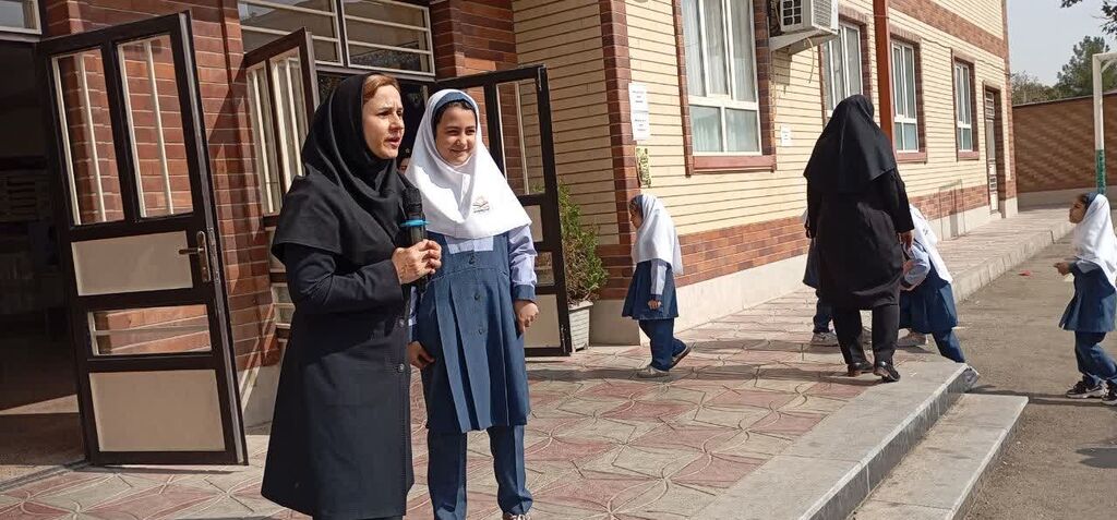 حضور مربیان مرکز هشتگرد کانون البرز در مدارس دخترانه