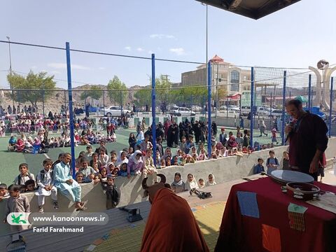 روزهای سوم تا ششم اجرای تماشاخانه سیار کانون پرورش فکری در جنوب سیستان و بلوچستان