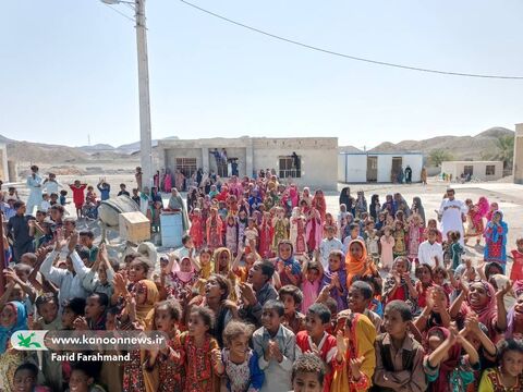 روزهای سوم تا ششم اجرای تماشاخانه سیار کانون پرورش فکری در جنوب سیستان و بلوچستان