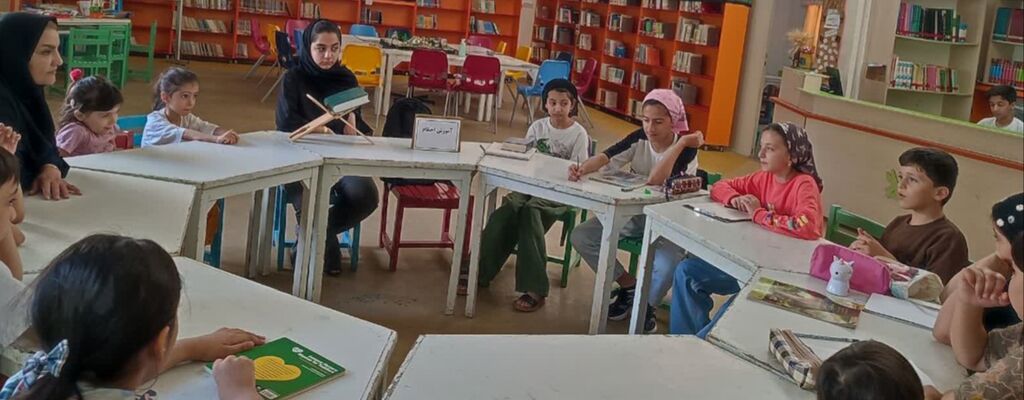 آشنایی اعضای کانون هرسین با مفاهیم نماز در قالب قصه، هنر و نمایش