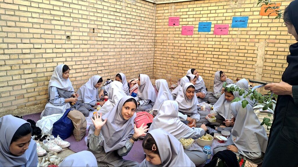 از همدلی تا پیمان؛ یک روز شاد و سلامت در کانون قرچک