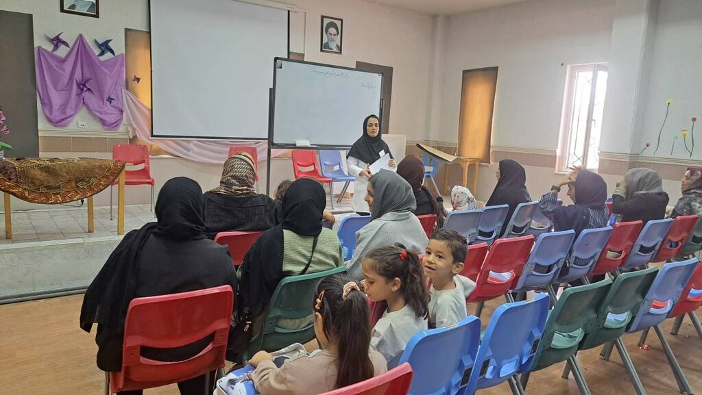 نشست تخصصی مشاوره کودک با مشارکت مرکز بهداشت و کانون پرورش فکری ایوانکی