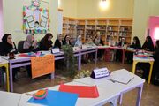 نشست پاییزی شاعران نوجوان با اساتید برجسته استان در کانون بن