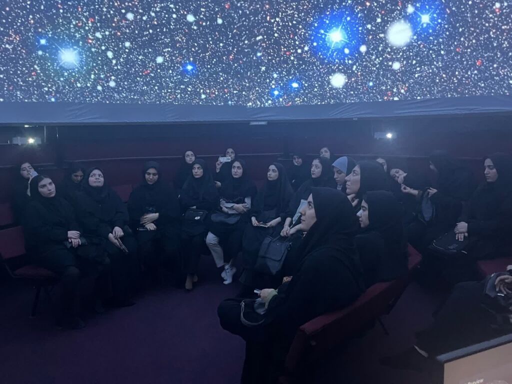 بازدیددانشجویان واساتید پردیس دانشگاه فرهنگیان خواهران ازمرکزنجوم ایلام