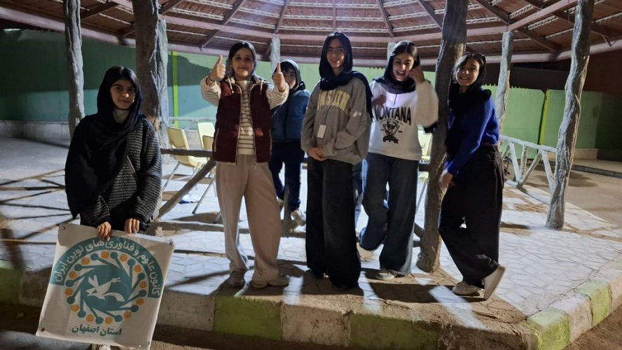 شب‌نشینی نوجوانانه در کافنا؛ از شور رفاقت تا کشف شگفتی‌های آسمان