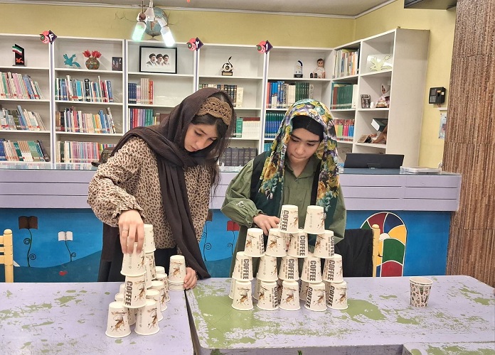 محفل دوستانه با نوجوانان مرکز شماره یک کاشان برگزار شد