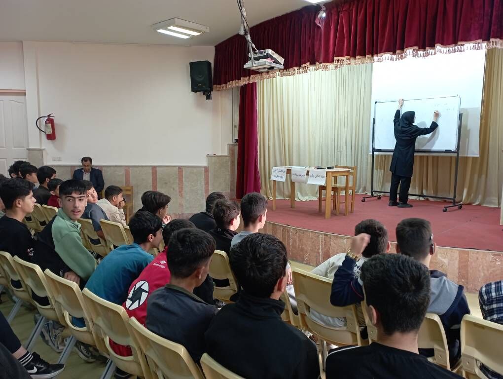 کارگاه فن بیان در دبیرستان ولایت