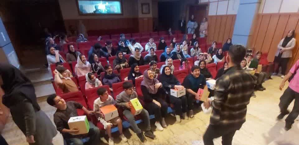 مراکز کانون البرز میزبان ویژه‌برنامه‌های روز نوجوان شدند