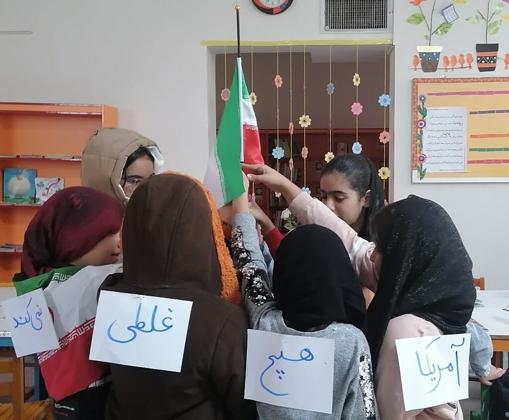 کارگاه «آگاهیبخشی و تابآوری» در مرکز شماره ۵ کانون کرمانشاه