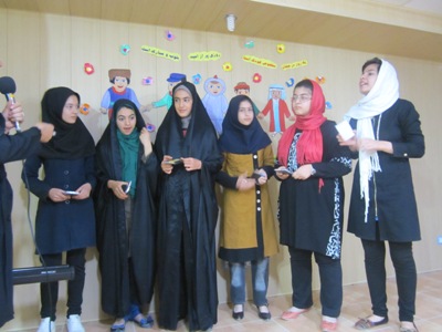 به مناسبت هفته ملی کودک:از اعضای برگزیده مرکز حسن آباد یاسوکند تقدیر به عمل  آمد - کانون
