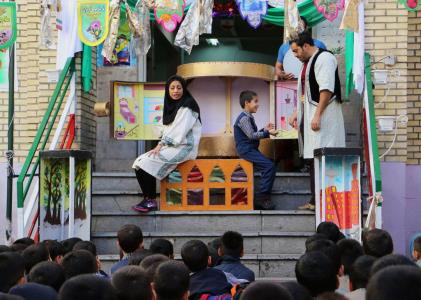 مدارس تهران میزبان نمایش ماجرای احمد و سارا